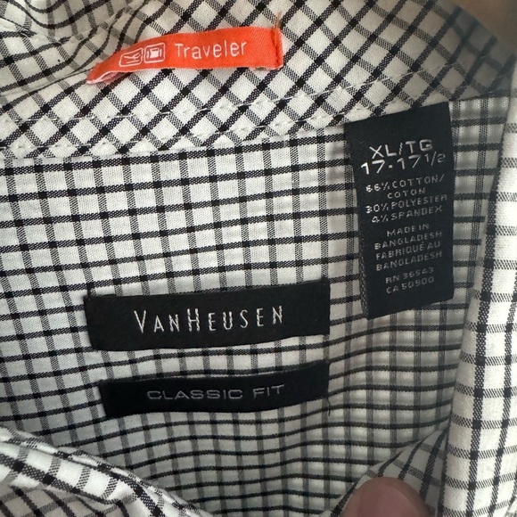 Van Heusen Dress Shirt - Picture 2 of 3